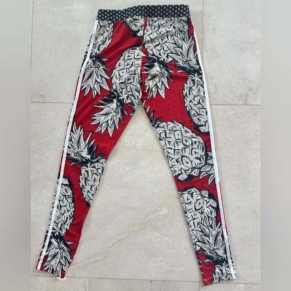 Adidas legging joggers Size Small - pineapple and stars - Picture 4 of 4